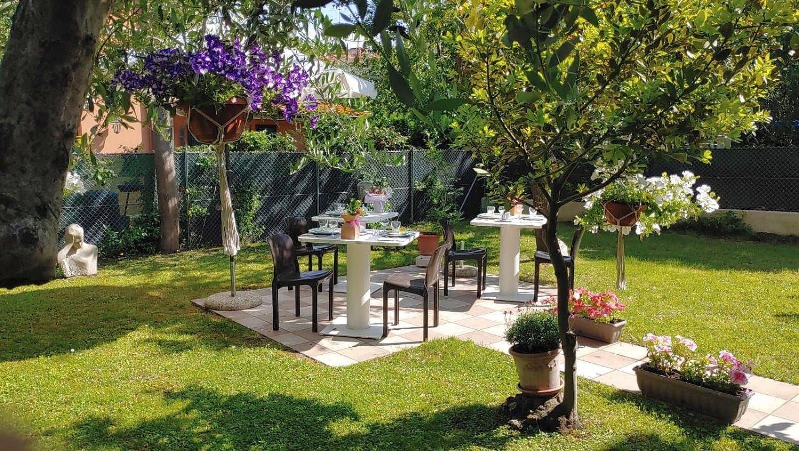 Villa Liberty B&B Фано Экстерьер фото